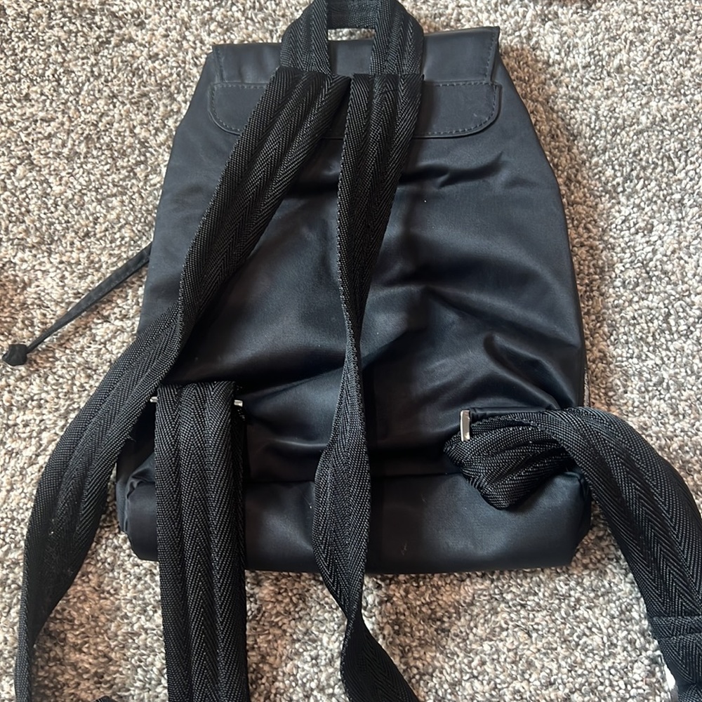 Mini guess backpack - Picture 2 of 4